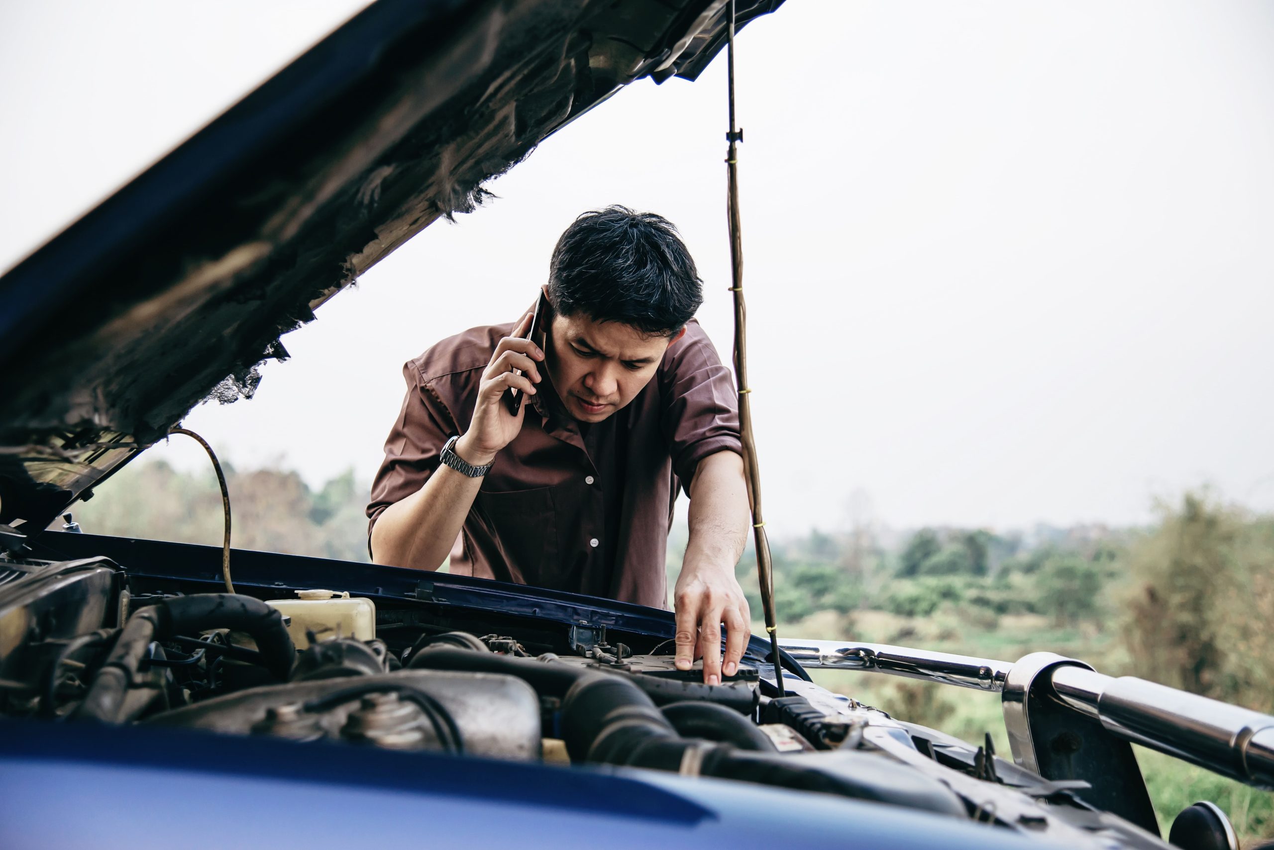 penyebab mesin mobil ngelitik dan jarang service